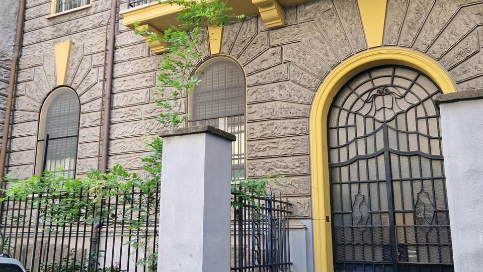 Property building, Internal: Not applicable to any particular room