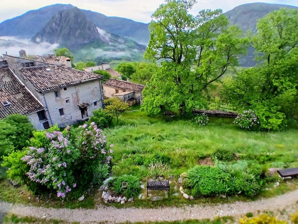 Property building, Garden, View (from property/room), Garden view, Landmark view, Mountain view