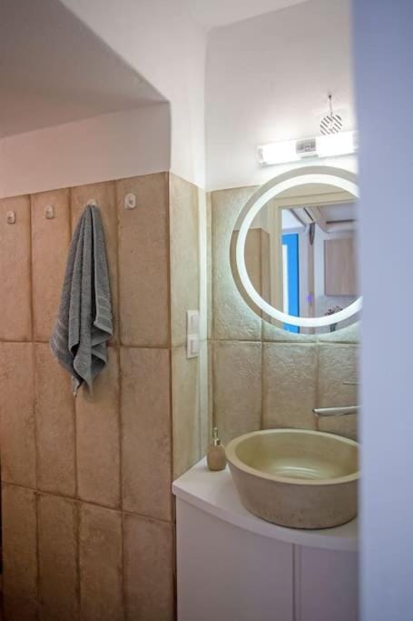 Shower, Bathroom, towels