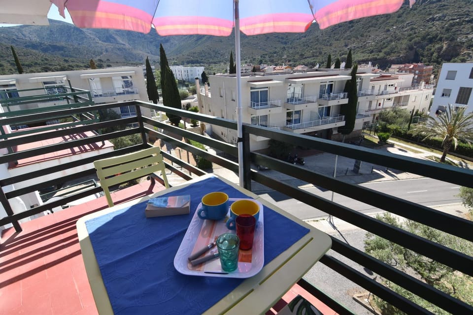 View (from property/room), Balcony/Terrace, Mountain view