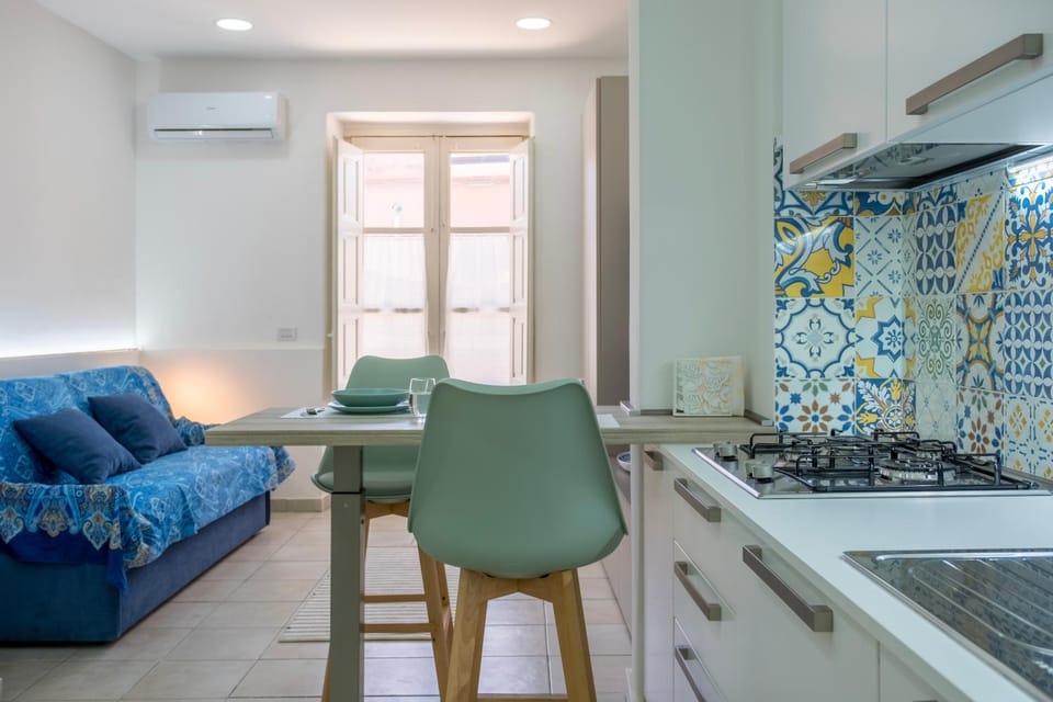 Living room, kitchen, kitchen