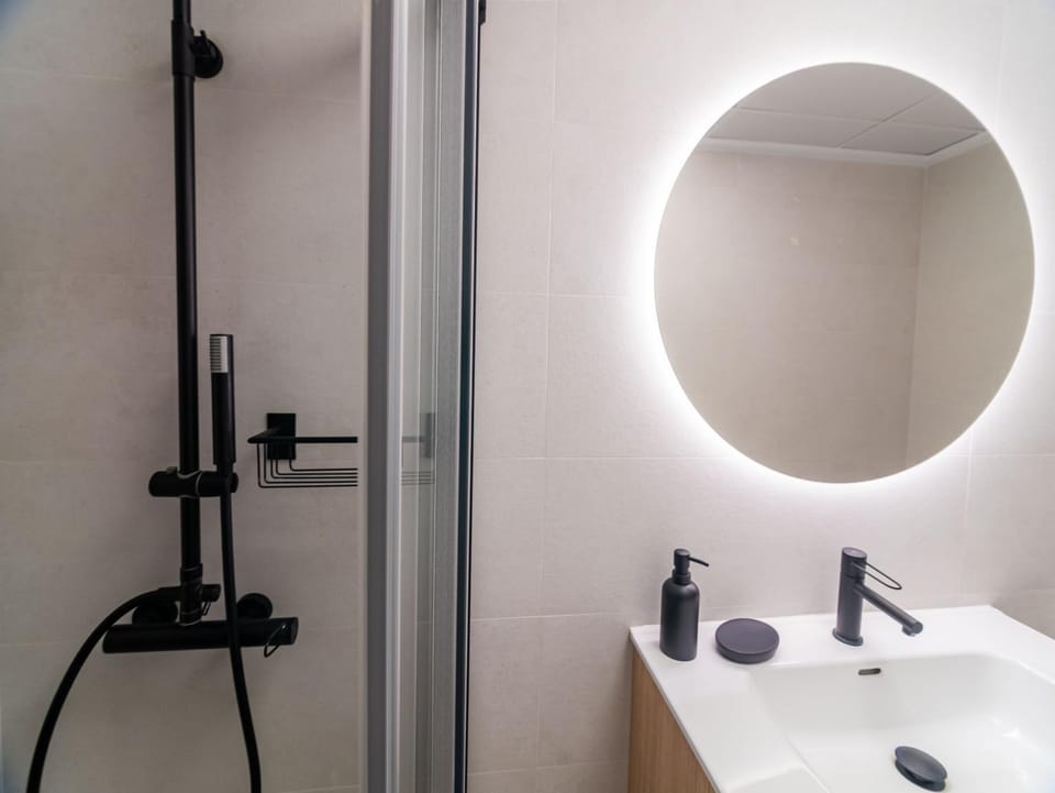Shower, Bathroom