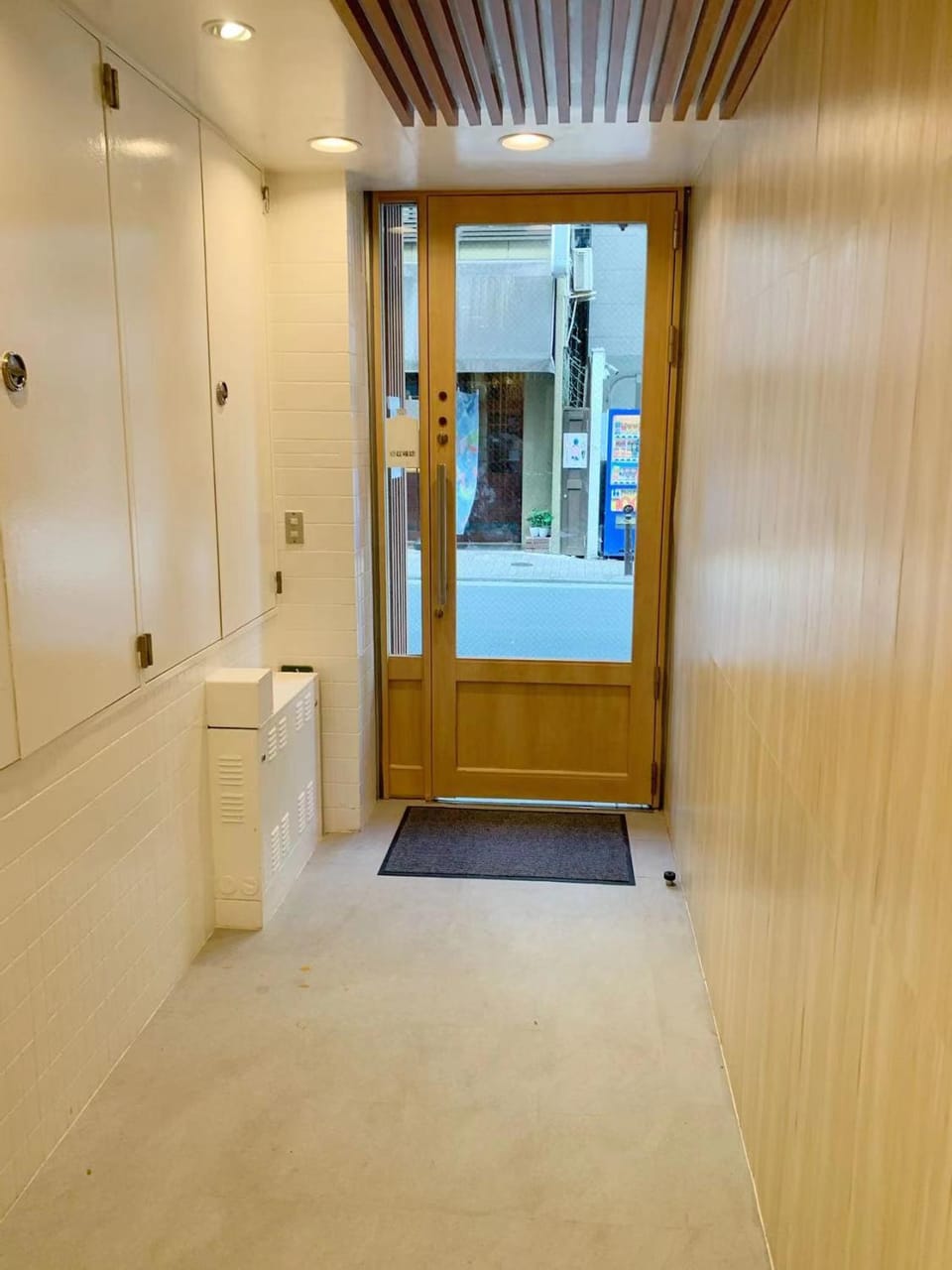 Ueno上野!Akihabara秋葉原!Asakusa 浅草!3min walk to station!交通便利地点繁华!附近美食!商场百货遍地! 干湿分离! 智能马桶! 高速无限制网路! 高级公寓403 Apartment in Japan