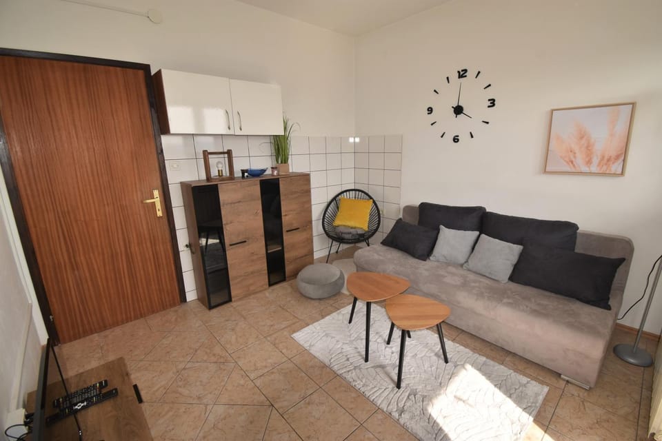 Living room, Seating area, pet friendly