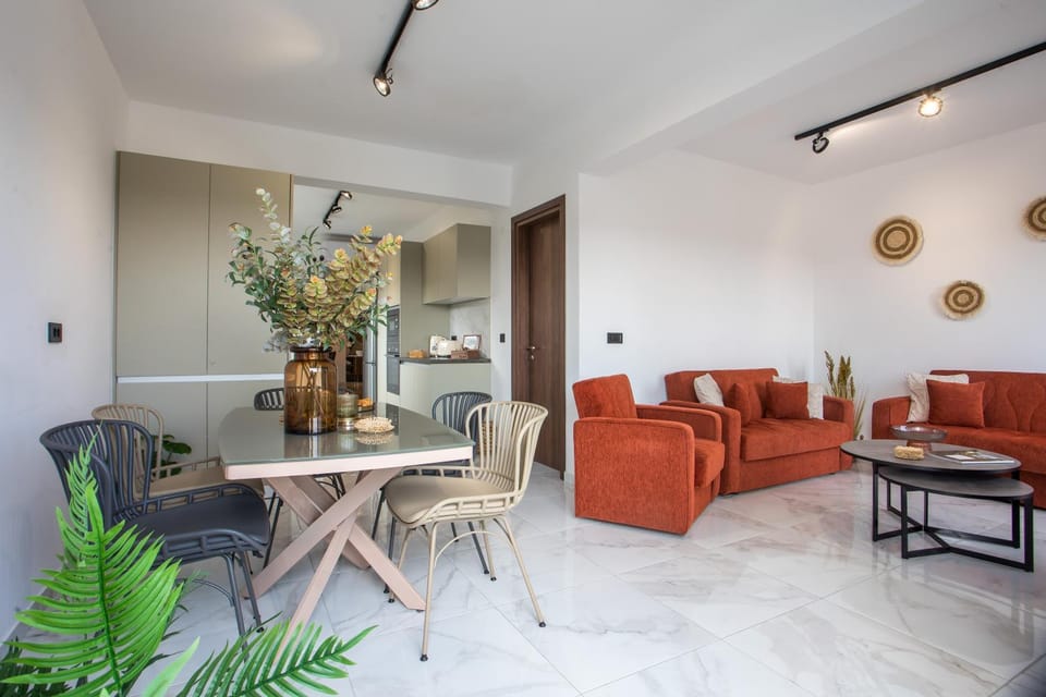 Living room, Seating area, Dining area