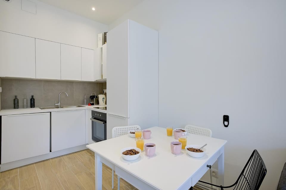 Coffee/tea facilities, Kitchen or kitchenette, Dining area, minibar, pet friendly, stove