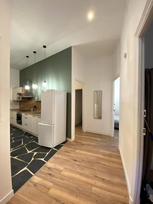 Béziers - Appartement 3 chambres Parking privee -WIFI -Clim Apartment in Béziers