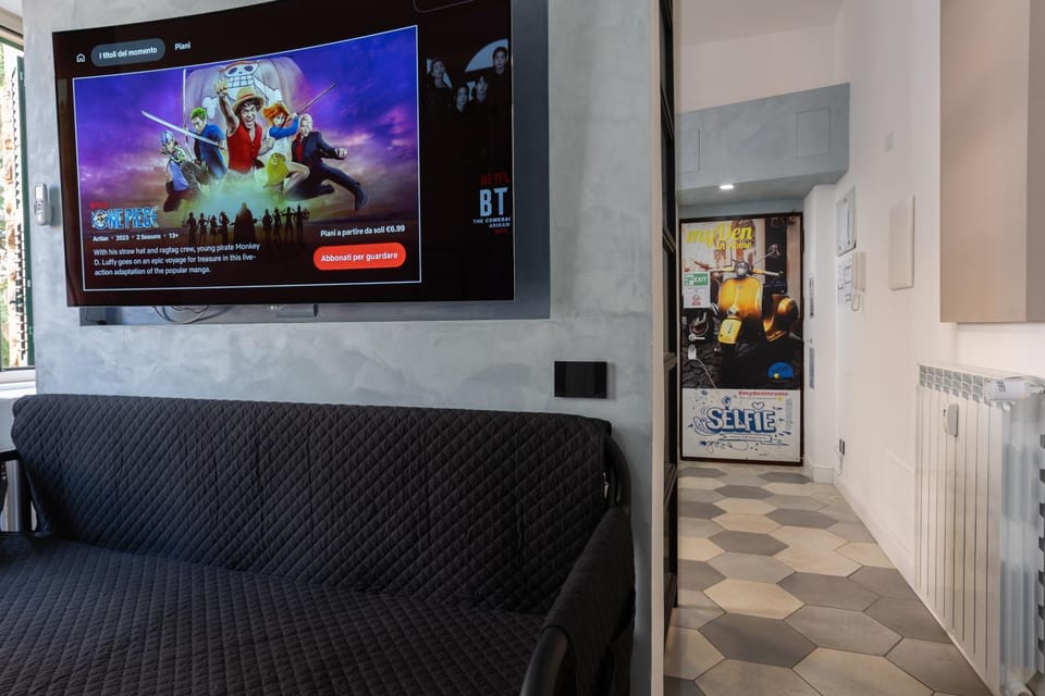 TV and multimedia, Seating area, Evening entertainment