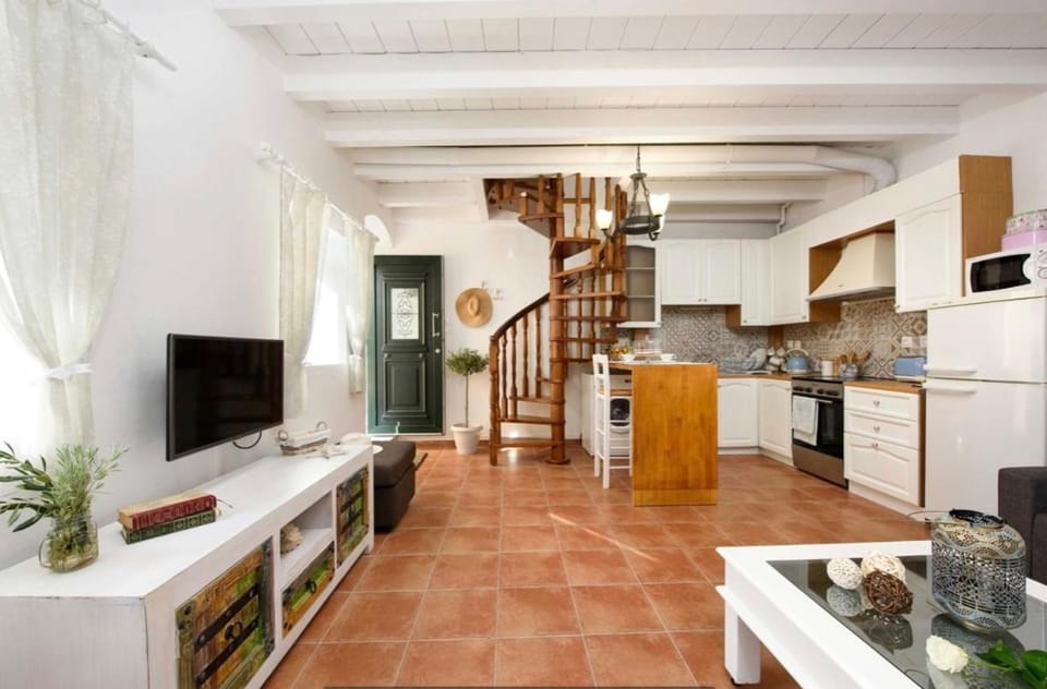 TV and multimedia, Kitchen or kitchenette