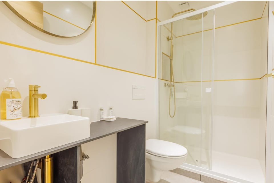 Shower, Toilet, Bathroom