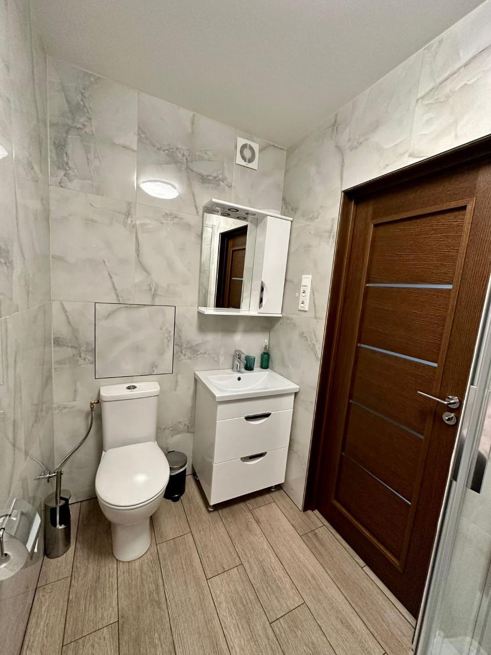Toilet, Bathroom