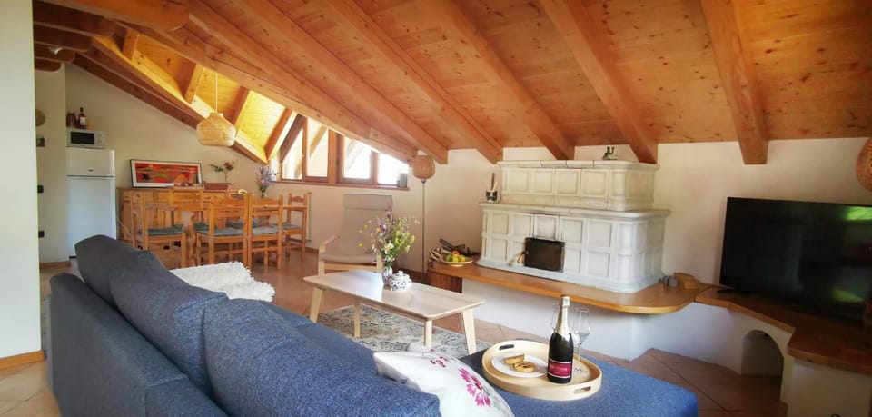 Communal lounge/ TV room, TV and multimedia, Living room, Dining area, Evening entertainment, flat iron