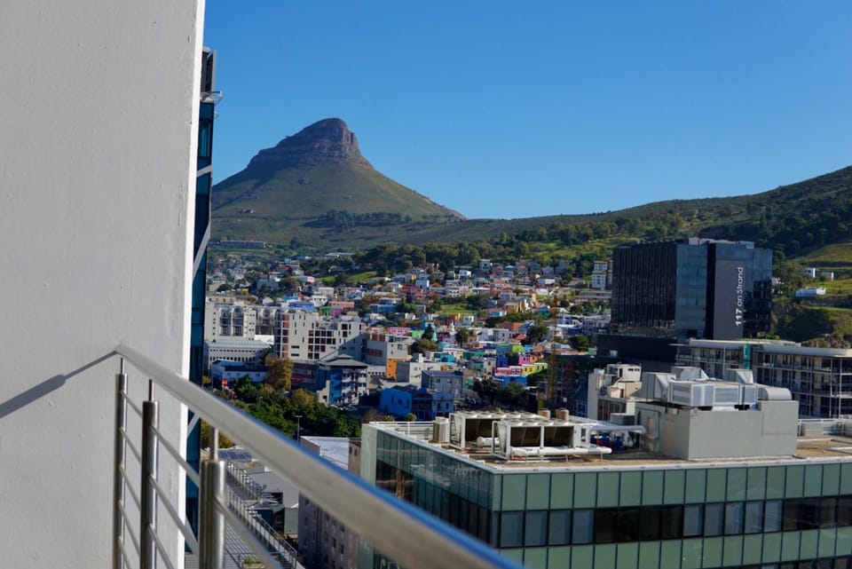 Nearby landmark, Natural landscape, City view