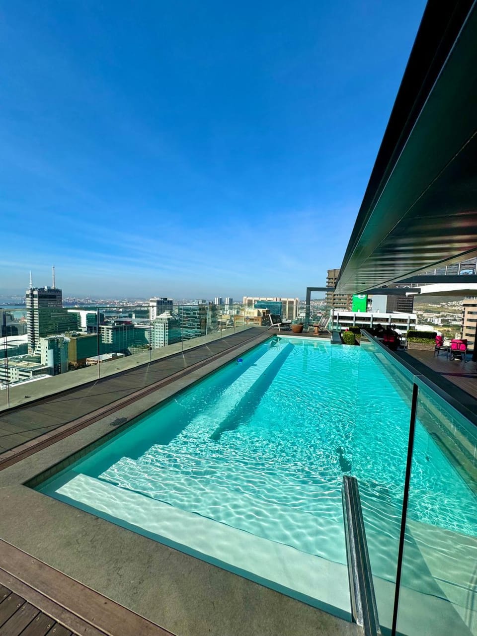View (from property/room), Balcony/Terrace, City view, Swimming pool