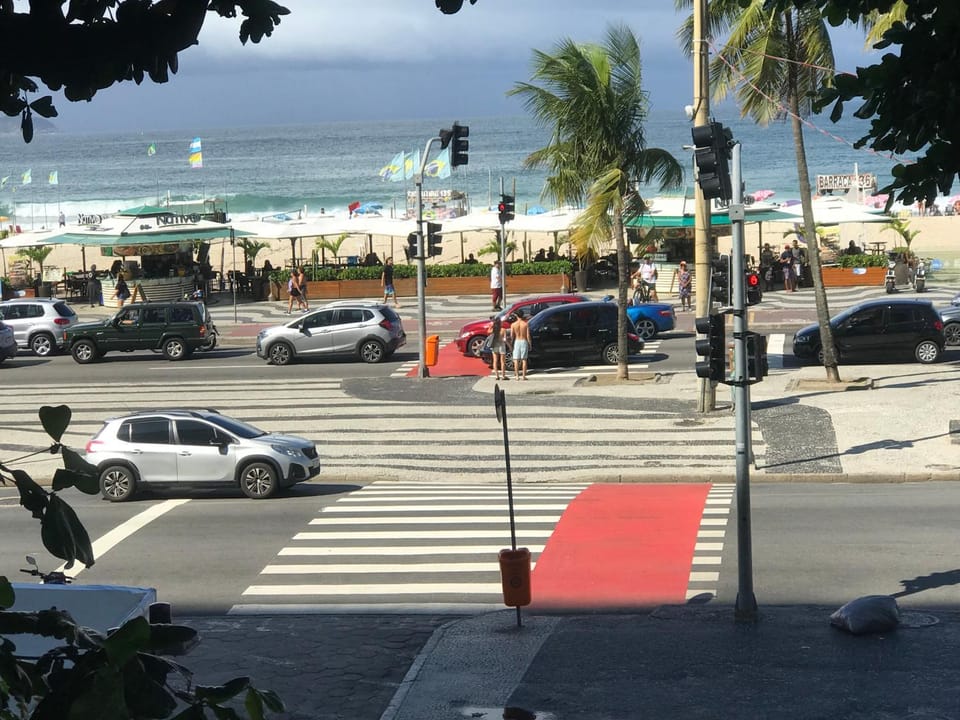 Frontal Mar Copacabana Apartment in Rio de Janeiro