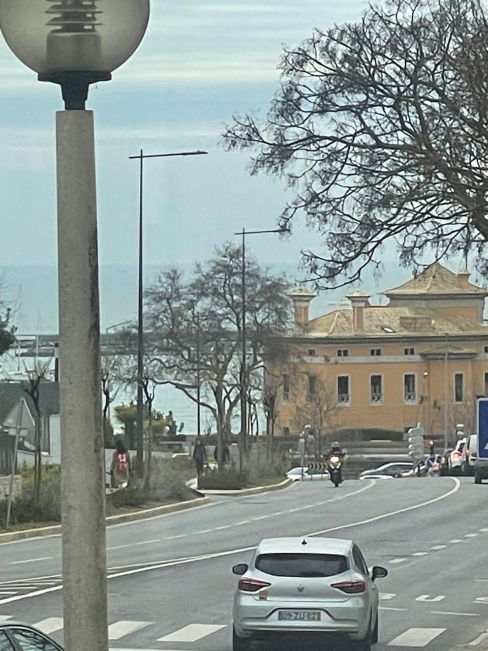 Sea view, Street view
