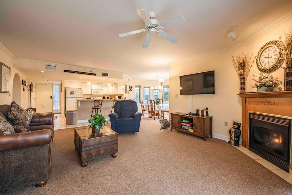 Amazing Mountain Views, 5 min to Dollywood&parkway Apartment in Pigeon Forge
