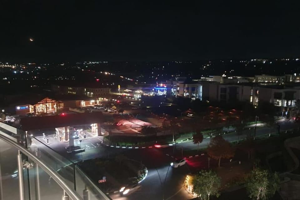 Ellipse Waterfall - The Loft at Cassini Apartment in Sandton