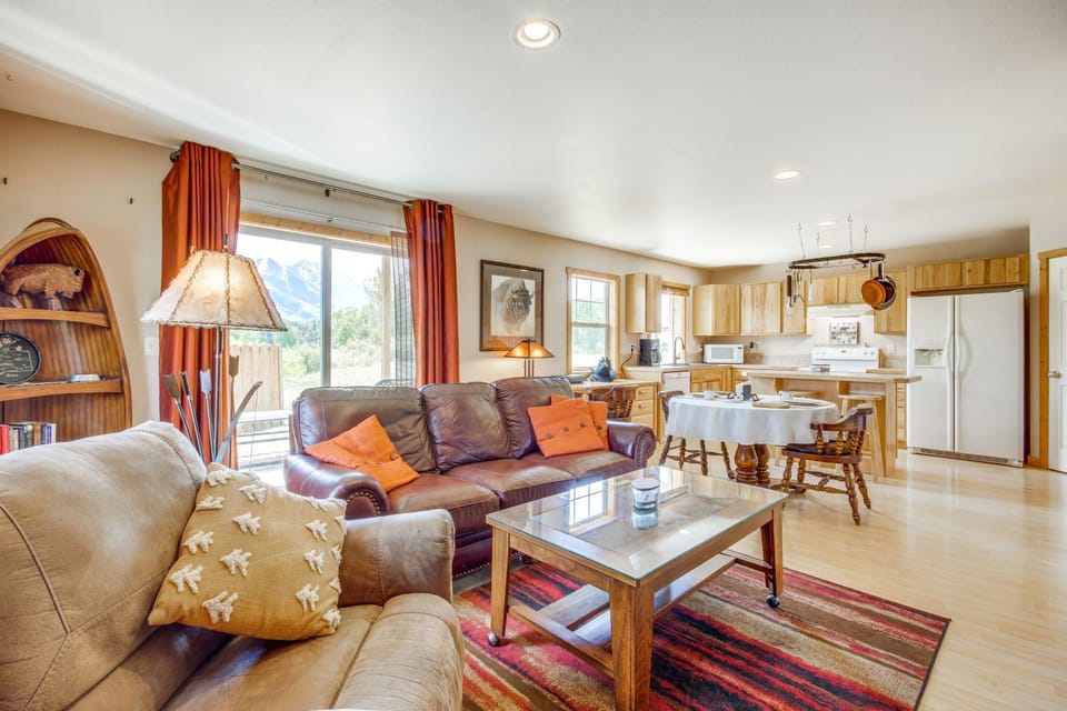 Montana Vacation Rental 32 Mi to Yellowstone! House in Emigrant