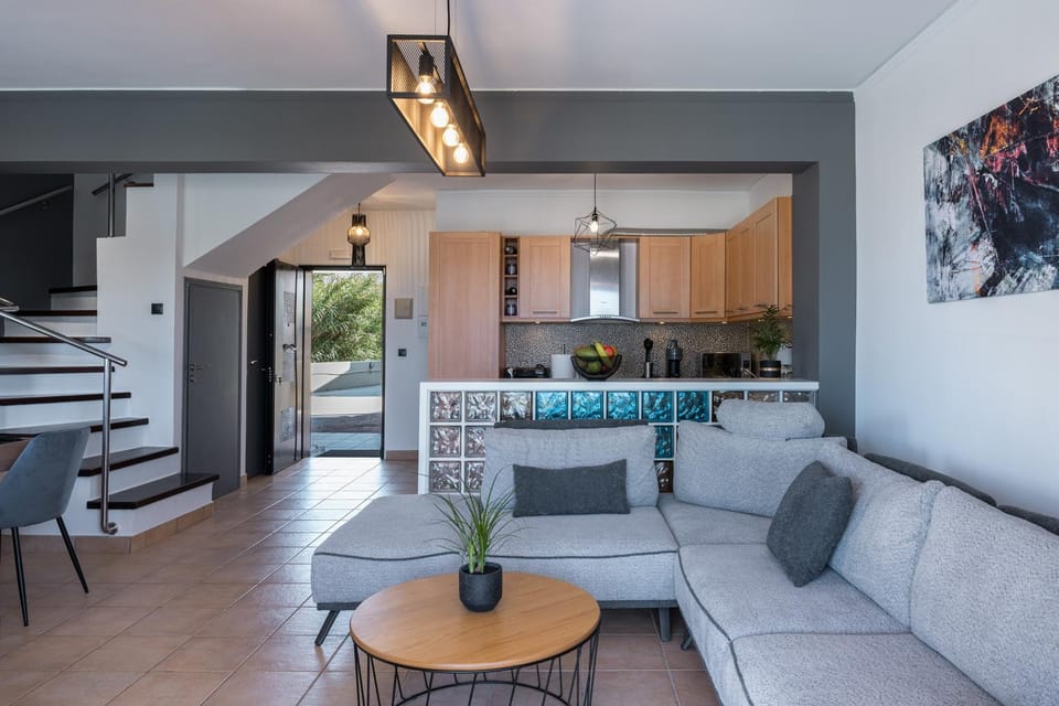Kitchen or kitchenette, Living room, Seating area