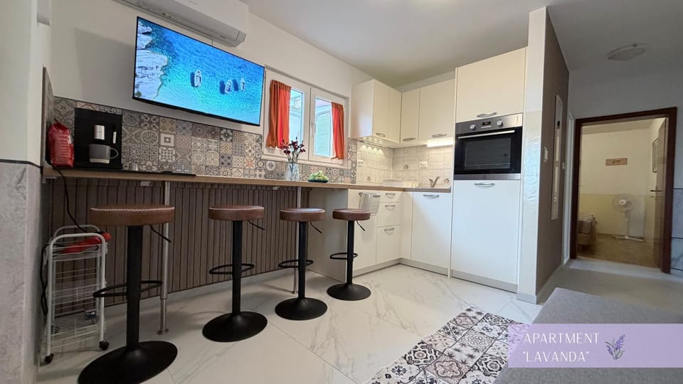TV and multimedia, Kitchen or kitchenette, Dining area