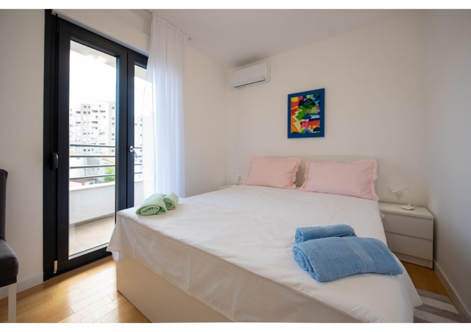 S`akvarel 5 - Private Garage Apartment in Split