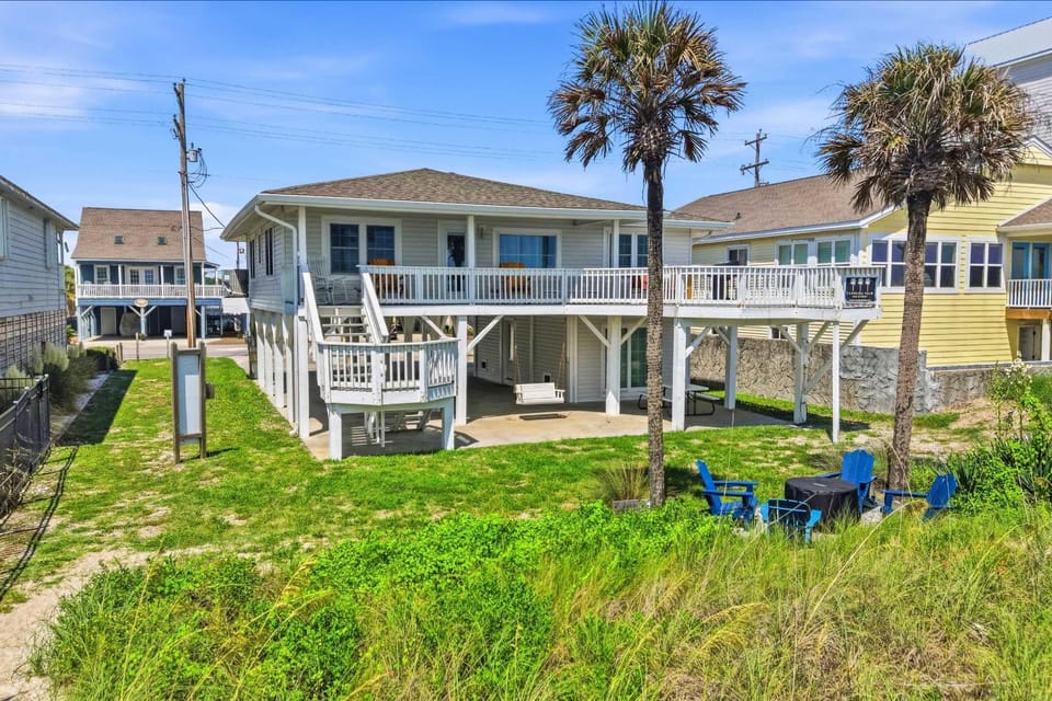 DWs Oceanfront Beach House Huge Sun Deck House in North Myrtle Beach