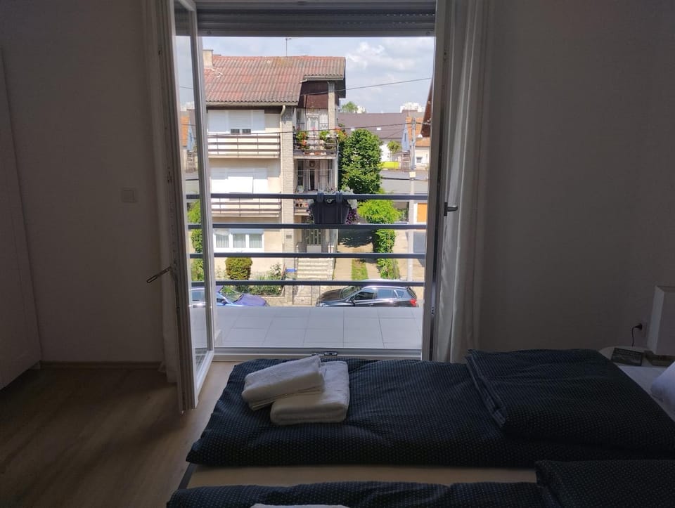 Bed, View (from property/room), Balcony/Terrace, Bedroom, towels