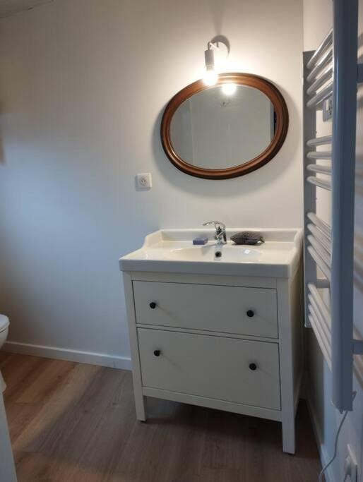 Chambre indépendante avec SDB sur jardin, au calme Apartment in Saint-Herblain