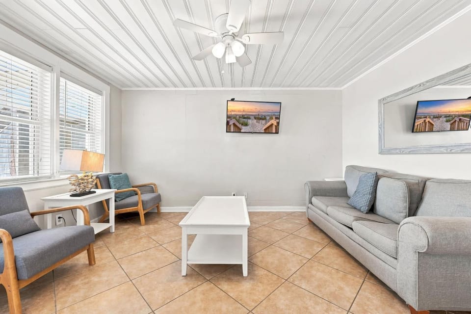 Hazels Child Oceanfront Large Beach House House in North Myrtle Beach