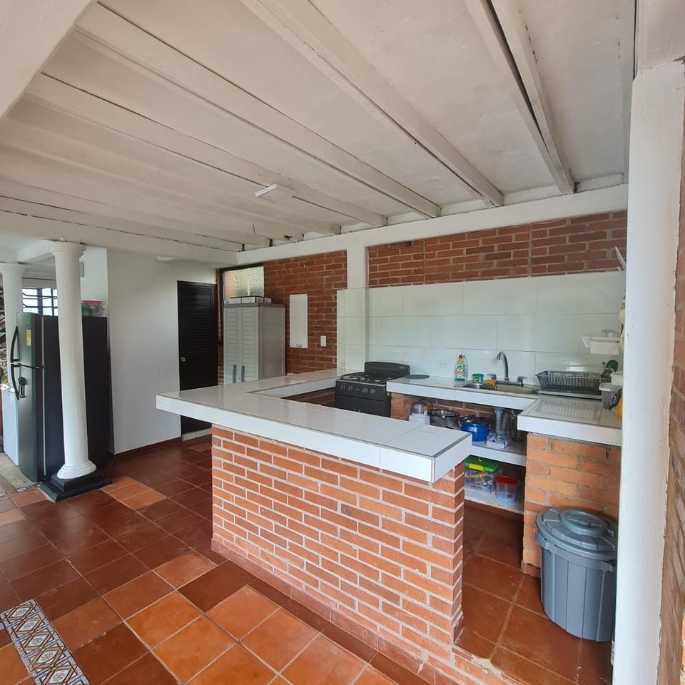 Kitchen or kitchenette, Internal: Not applicable to any particular room