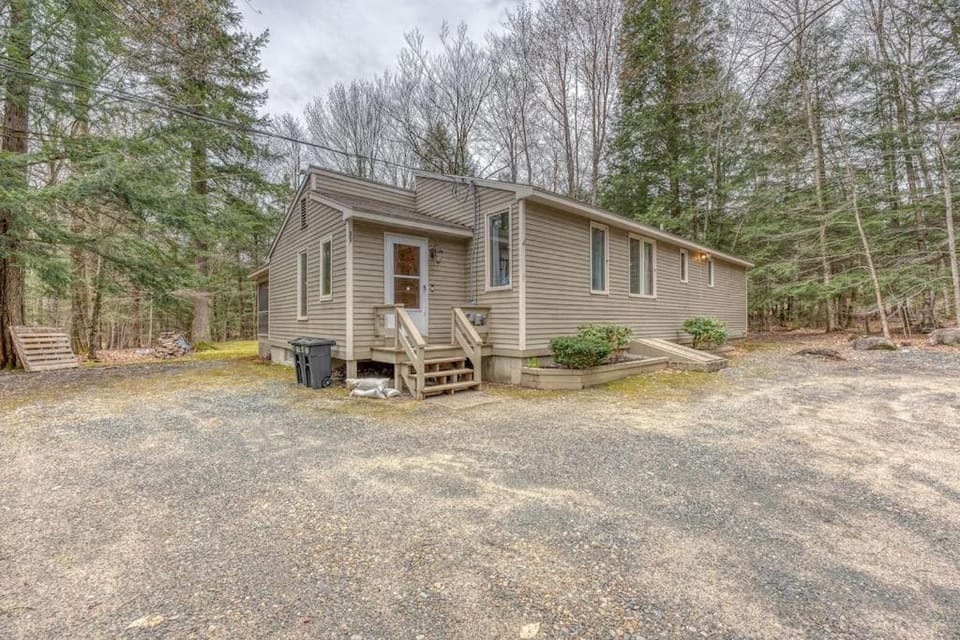 The Monk's Cottage-White Mountains, Pet Friendly House in Woodstock