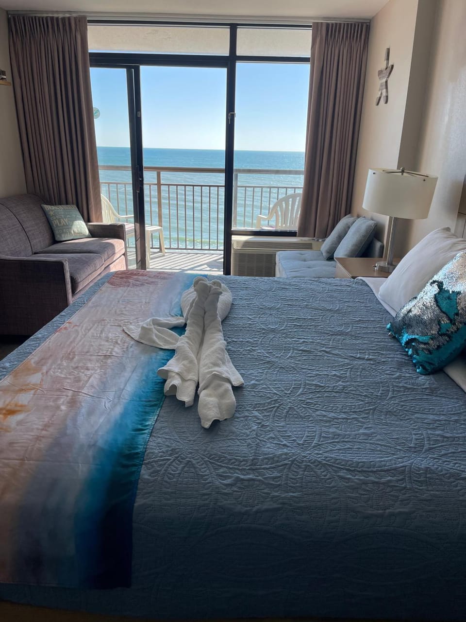 Bed, View (from property/room), Balcony/Terrace, Photo of the whole room, Bedroom, Sea view