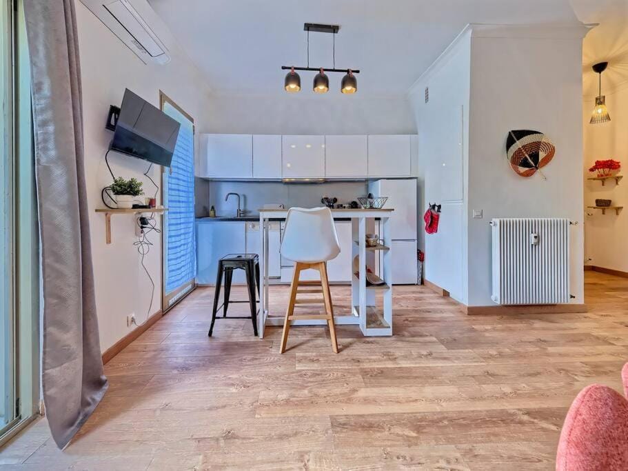 Studio cosy à 30 mètres de la plage Apartment in Antibes
