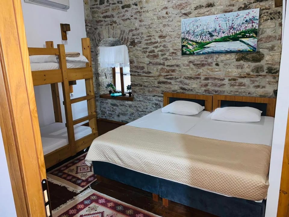 Bed, Photo of the whole room, Bedroom, bunk bed