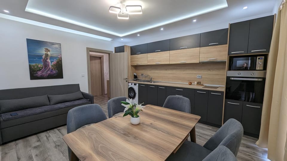 Decorative detail, Dining area, kitchen