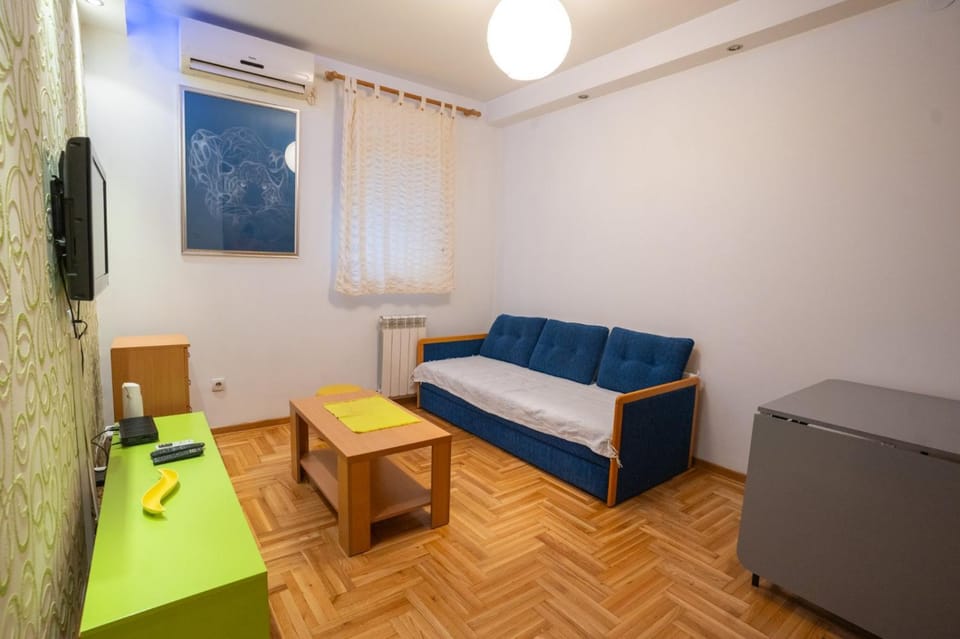 TV and multimedia, Seating area