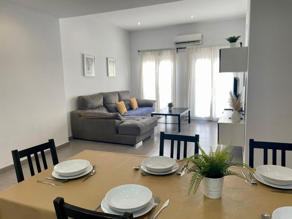 Living room, Seating area, Dining area