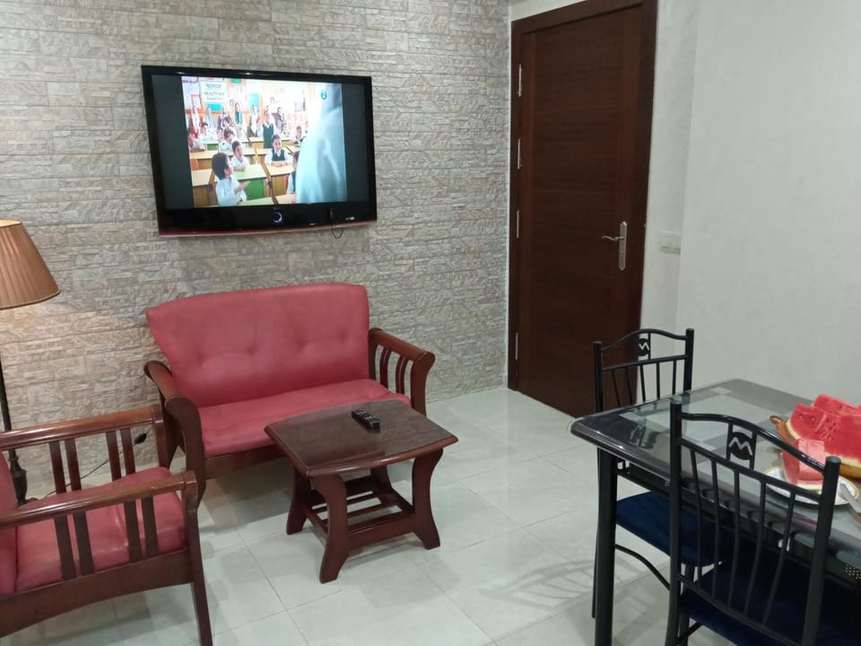TV and multimedia, Seating area, Dining area