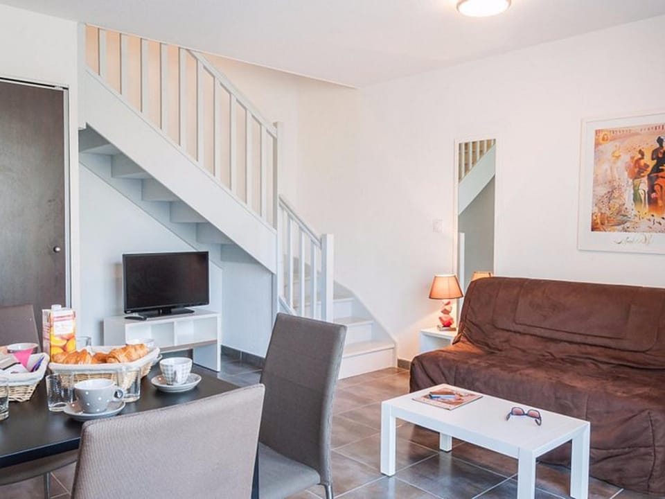 Pavillon T3 avec Piscine, Spa et Salle de Sport près de la Plage - 6 Couchages - FR-1-732-38 Apartment in Saint-Cyprien