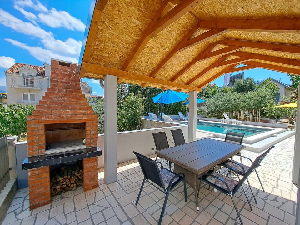 BBQ facilities, Balcony/Terrace