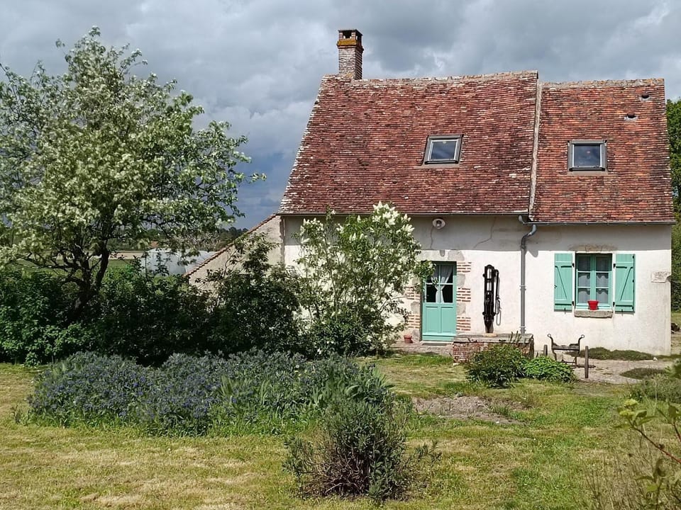 Gîte Authentique en Sologne : Proche Châteaux, Randonnées, Equipé et Familial - FR-1-590-278 House in Centre-Val de Loire