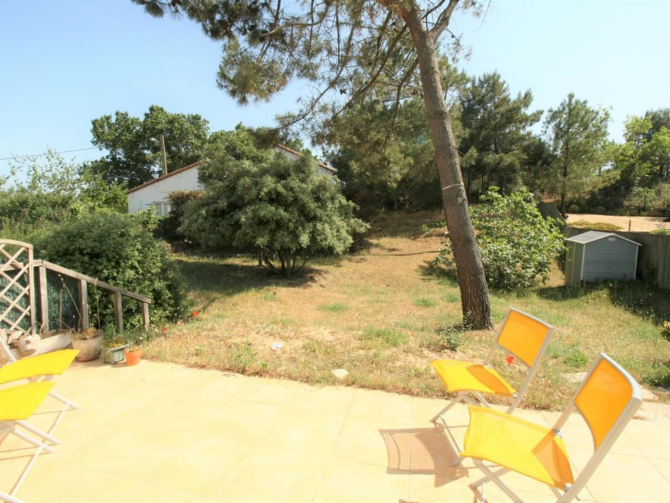 Maison avec Jardin à 150m de la Plage, 2 Chambres, Wi-Fi, Parking, Animaux Acceptés - FR-1-22-351 House in La Tranche-sur-Mer