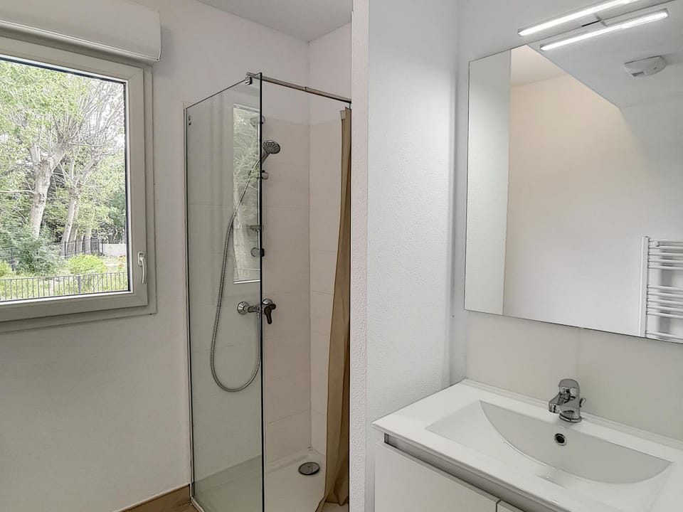 T2 Climatisé à Argelès-sur-Mer avec Terrasse, Jardin et Parking - FR-1-732-49 Apartment in Argeles-sur-Mer