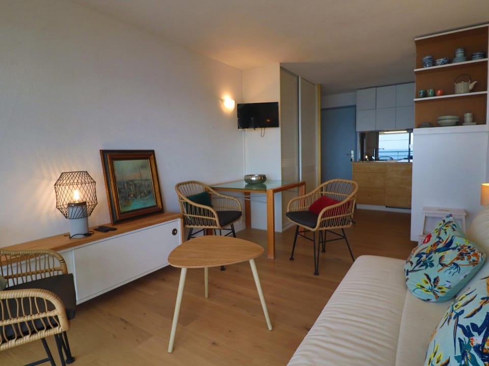 Face mer, terrasse 11m², clim, garage, classé 3☆ - FR-1-472A-286 Apartment in Occitanie