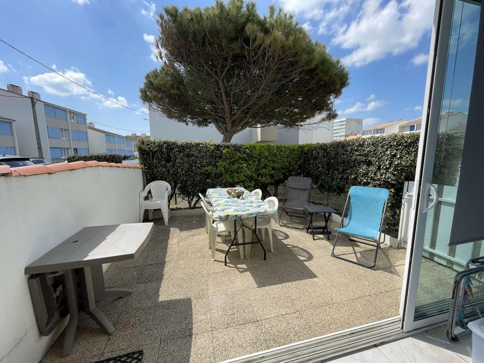 Studio confortable avec terrasse et parking à 300m de la plage - FR-1-224C-236 Apartment in Saint-Jean-de-Monts