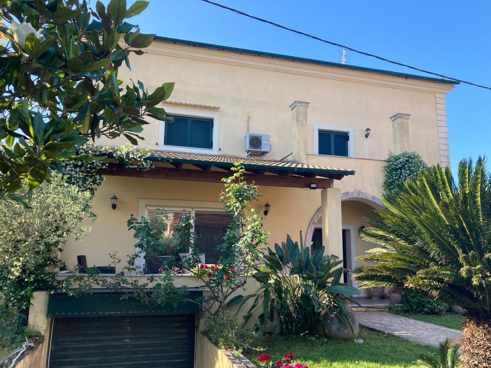 Property building, Garden