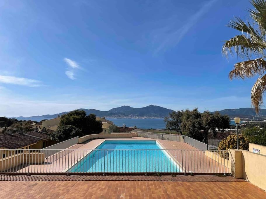 Balcony/Terrace, Sea view, Swimming pool