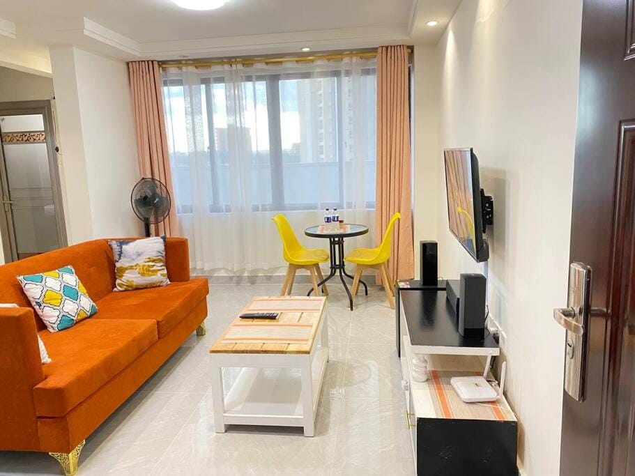 Sandalwood Cozy Retreat in Kilimani near Yaya Centre-Gym, Gazebo Apartment in Nairobi