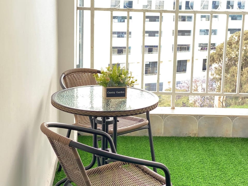Sandalwood Garden Apt, 3 Min Walk to Yaya Centre Apartment in Nairobi County